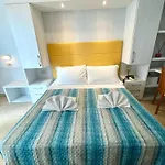 מלון Crystal Con Piscina Estiva Privata