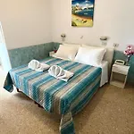מלון Crystal Con Piscina Estiva Privata 3*