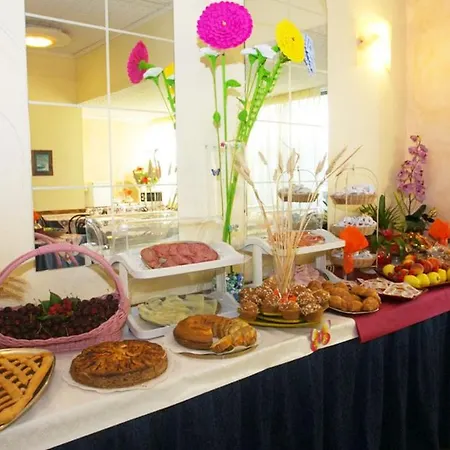 Hotel Crystal - Spiaggia Inclusa Con Pacchetti Personalizzati Szálloda Rimini