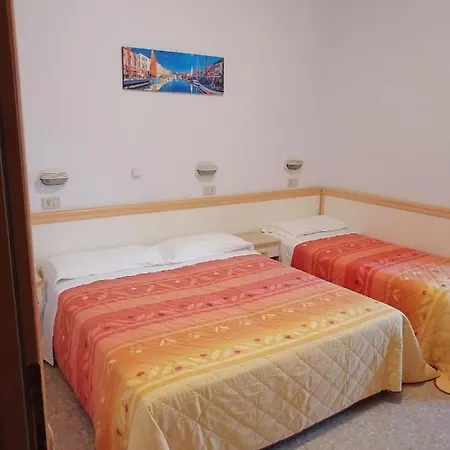 Hotel Crystal - Spiaggia Inclusa Con Pacchetti Personalizzati Szálloda