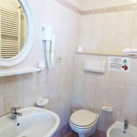 Hotel Crystal - Inclusa Con Pacchetti Personalizzati 3*