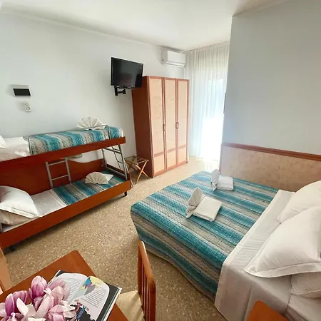 Hotel Crystal - Spiaggia Inclusa Con Pacchetti Personalizzati Szálloda 3*