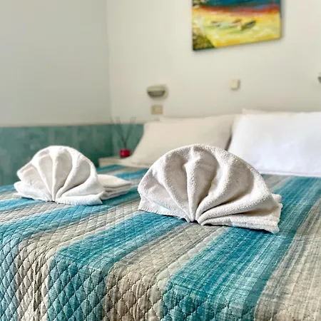 Hotel Crystal Con Piscina Estiva Privata Rimini