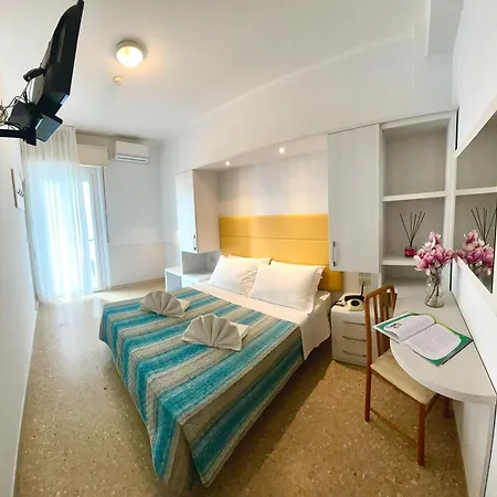 Hotel Crystal - Spiaggia Inclusa Con Pacchetti Personalizzati Rimini