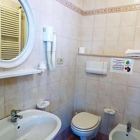 Crystal Con Piscina Estiva Privata