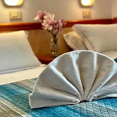 Crystal Con Piscina Estiva Privata