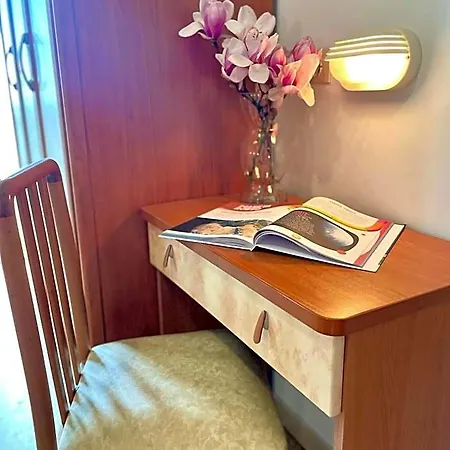 Crystal Con Piscina Estiva Privata 3* Rimini