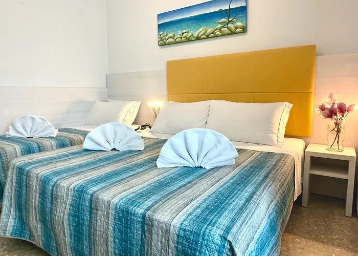 호텔 Crystal Con Piscina Estiva Privata 3*