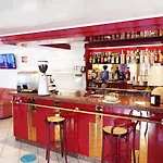 Crystal Con Piscina Estiva Privata Отель
