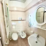 Отель Crystal Con Piscina Estiva Privata