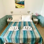 Отель Crystal Con Piscina Estiva Privata 3*