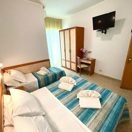 Hotel Crystal - Spiaggia Inclusa Con Pacchetti Personalizzati Hotel