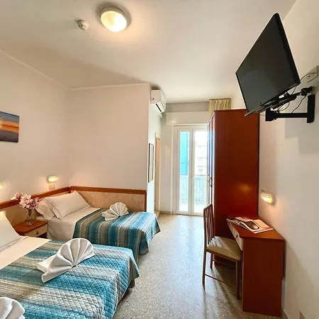 Hotel Crystal - Spiaggia Inclusa Con Pacchetti Personalizzati 3*